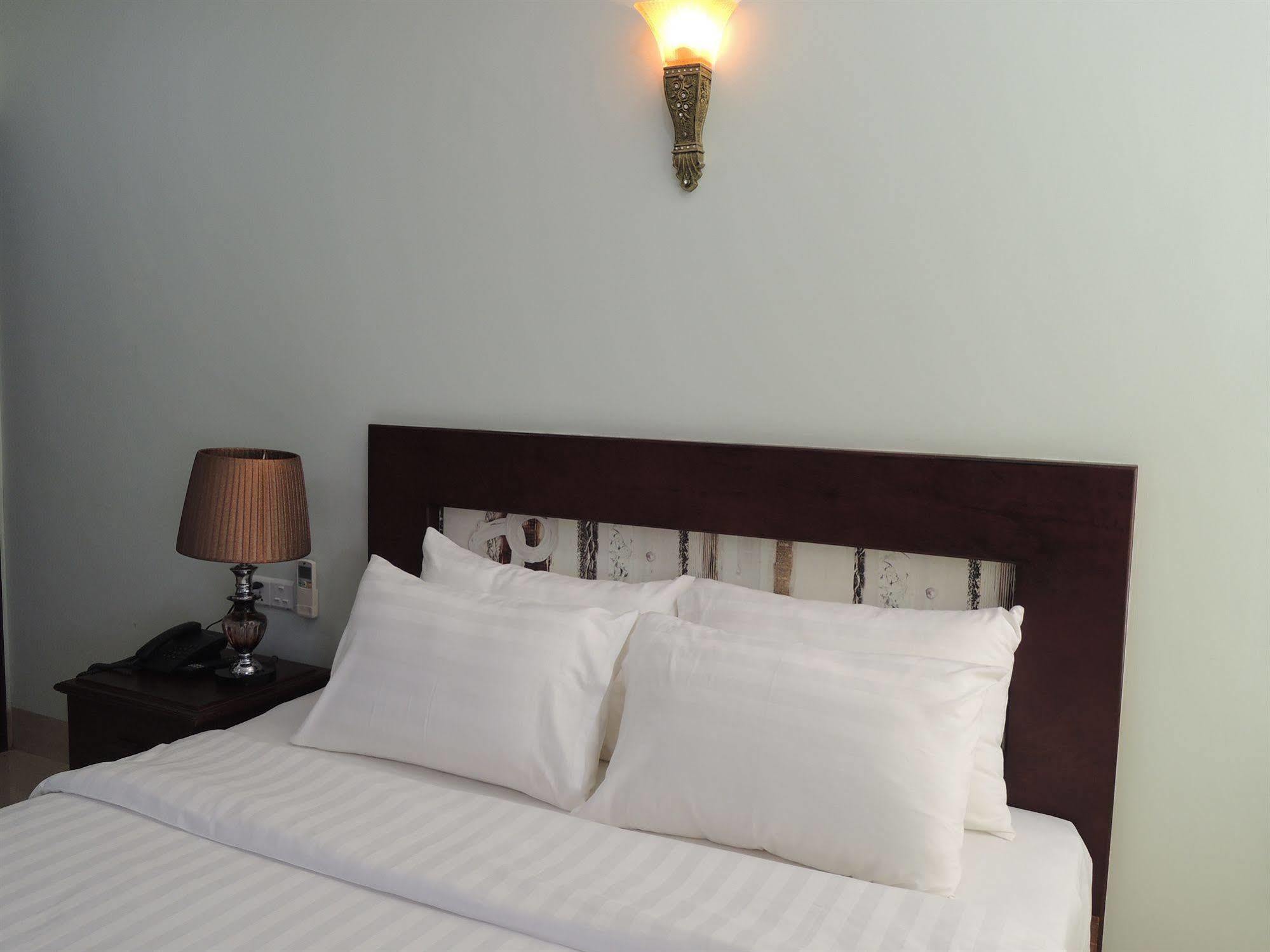 Sen Han Hotel Phnom Penh Zewnętrze zdjęcie